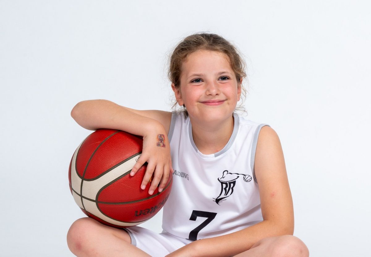 U10 (m)